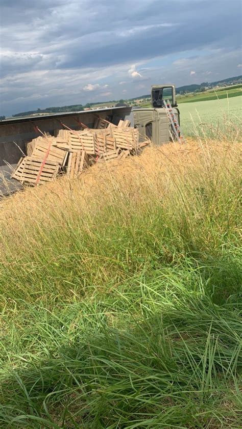 Verkehrsunfall Mit Lkw Freiwillige Feuerwehr Stadt Gunzenhausen E V