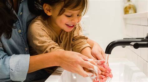 Hand Washing To Avoid Germs Illness Mayo Clinic Health System