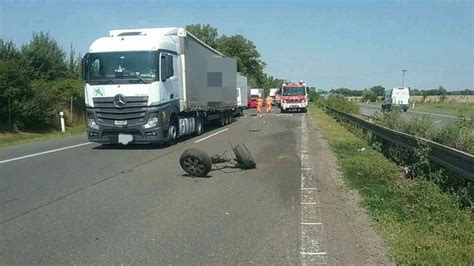 Diaľnica D2 je UZAVRETÁ Nehoda si vyžiadala jednu obeť