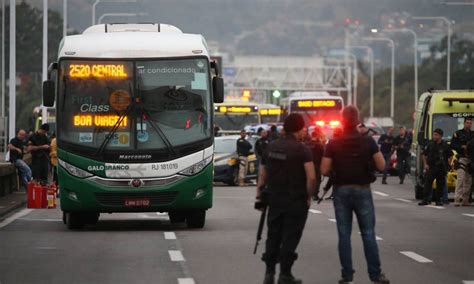 Sequestrador De Nibus Foi Morto Por Sniper Do Bope Posicionado Em