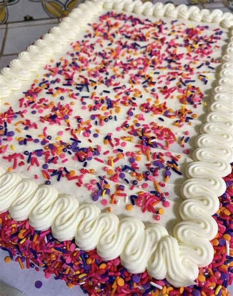 28 Gorgeous Sheet Cake Decorating Ideas for Every Occasion - Days Inspired