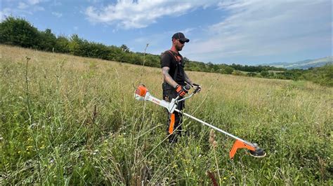 Cutting Big Dry Grass With Stihl Fs C With Autocut With Mm