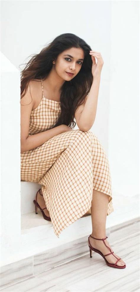 Keerthi Suresh Hot In Latest Photoshoot Posing In Sleeveless Top Filmy19
