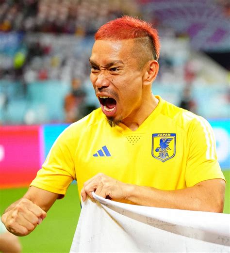 長友佑都「w杯中毒だわ。辞められないよ」決勝戦後ツイートに「現役続行宣言と捉えていいですか？」の声 ― スポニチ Sponichi Annex