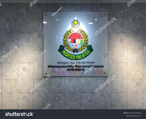 malaysian immigration department headquarters royalty  images