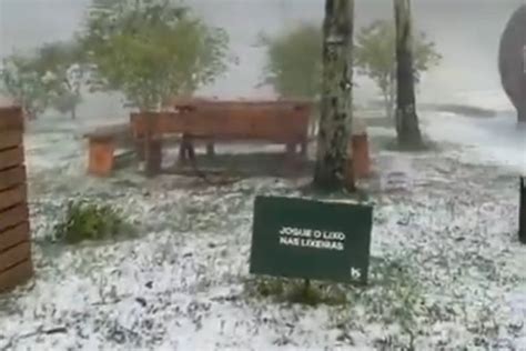 Chuva de granizo muda paisagem em Campos e Ribeirão 19 11 2022