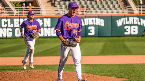 Clemson Avoids Sweep To Carolina With 7 2 Win ABC Columbia