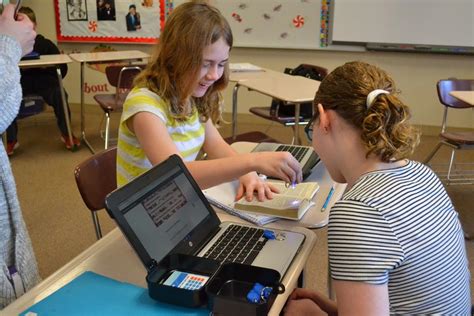 Winona Middle School Students Explore Virtual Escape Room