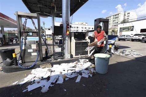 V Deo Mostra Momento Em Que Carro Explode Em Posto De Gnv No Rio