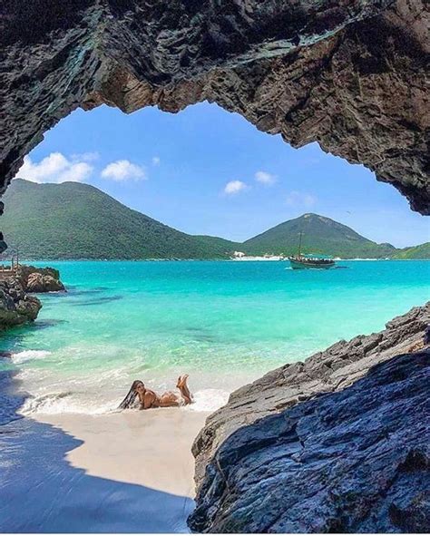 Um Bom Dia Diretamente Da Gruta Do Amor Em Arraial Do Cabo Rio De Janeiro Via Oslugares Siga