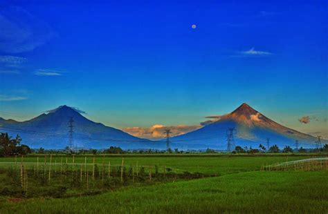 Mt Masaraga And Mayon Paolo Arroyo Flickr