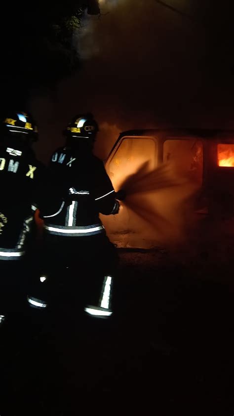 Dos Personas Murieron Calcinadas Tras Incendio De Camioneta En Chapultepec