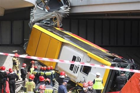 Wypadek Autobusu W Warszawie Kierowca By Pod Wp Ywem Amfetaminy