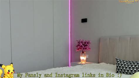 Sexy Girl Rubs Her Pussy