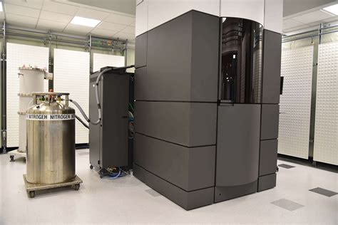 Cryo Electron Microscope Opens Resolution Revolution For Biological