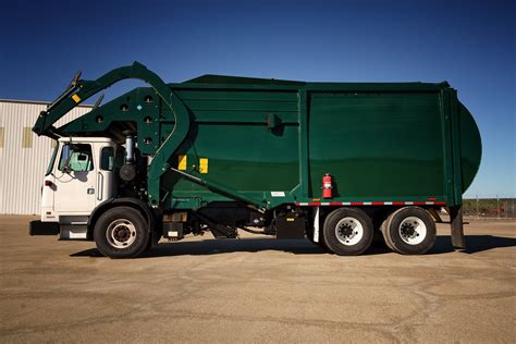 Bridgeport Front Loader CNG Demo Refuse Truck Photography