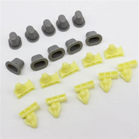 20 Wheel Well Opening Moulding Clips Flare Grommets For Nissan For