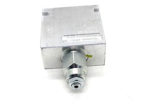 NEW COMATROL 83049498 COUNTERBALANCE VALVE - SB Industrial Supply, Inc.