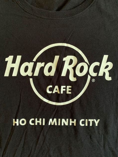 HARD ROCK CAFE HO CHI MINH CITY ORIGINAL Fesyen Pria Pakaian Atasan