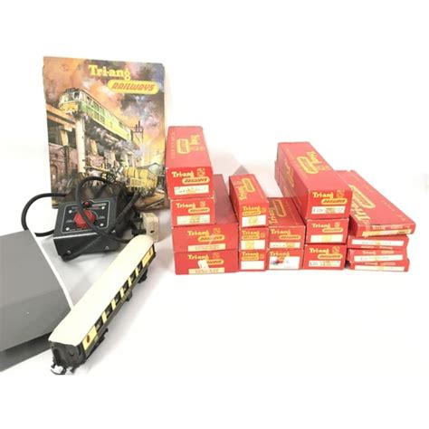 A Collection Of Mostly Boxed Tri Ang 00 Gauge Coaches Rolling Stock