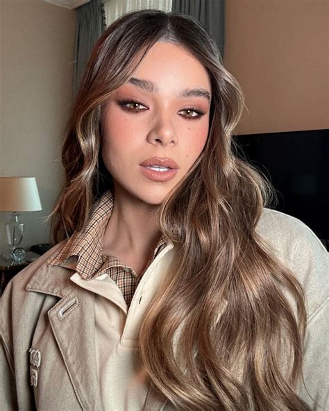 Hailee Steinfeld Miu Miu Fashion Show Photoshoot March Celebmafia