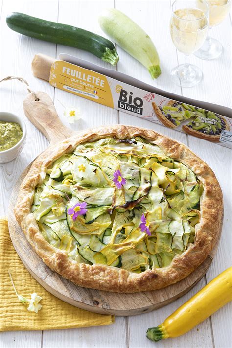 Tarte rustique aux courgettes et pesto Recettes de cuisine Ôdélices