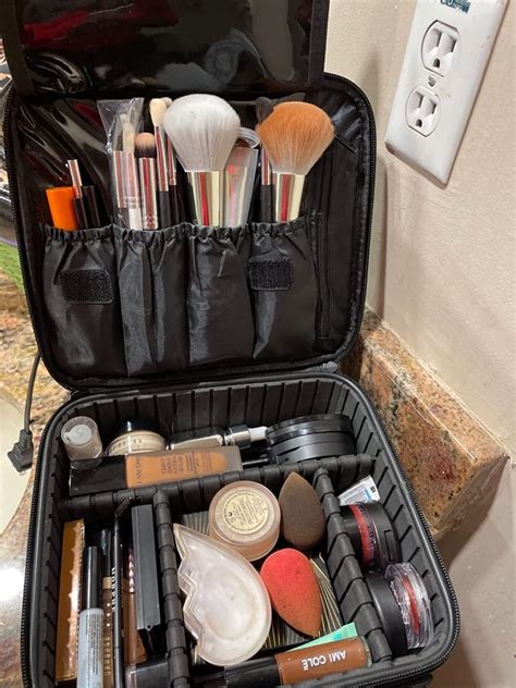 19 Best Travel Makeup Bags For All Of Your Products