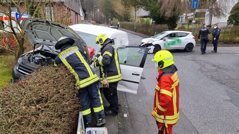 Unfall In Kreuztal J Hrige Schwer Verletzt Euro Schaden