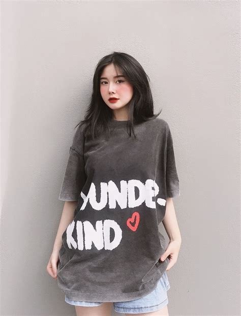 Ngỡ ngàng với vẻ đẹp trong veo của hot girl ảnh thẻ chưa tròn tuổi