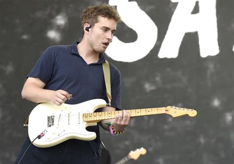 Sam Fender pulls out of concerts to protect mental health