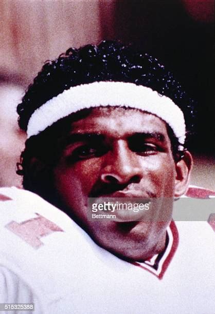 Deion Sanders Yankees Photos and Premium High Res Pictures - Getty Images