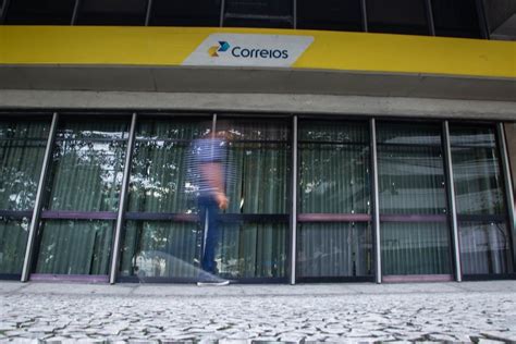 Concurso Dos Correios J Soma Milh O De Inscritos Prazo Segue At