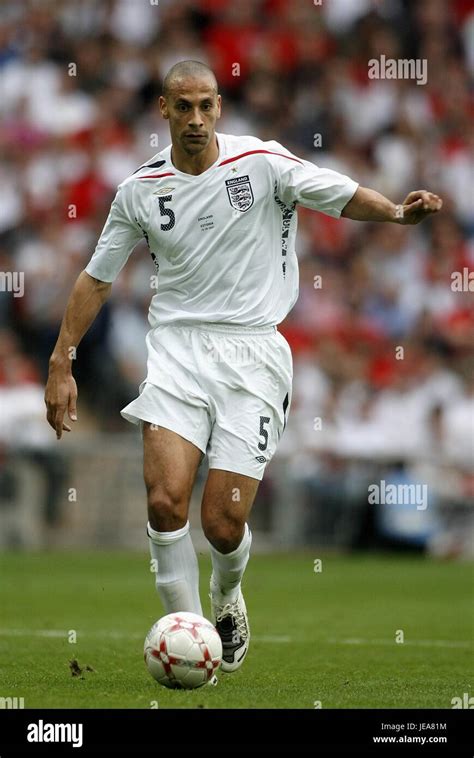 Rio Ferdinand England Manchester United Fc Wembley Stadium London