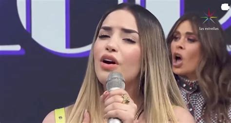 Kimberly Loaiza Es Blanco De Crítica Por Cantar En Vivo En Hoy