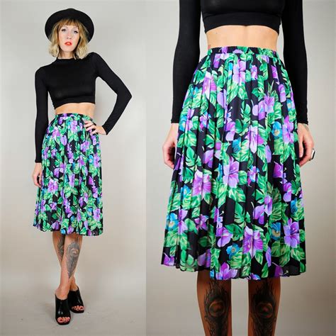 VINTAGE IS THE NEW BLACK