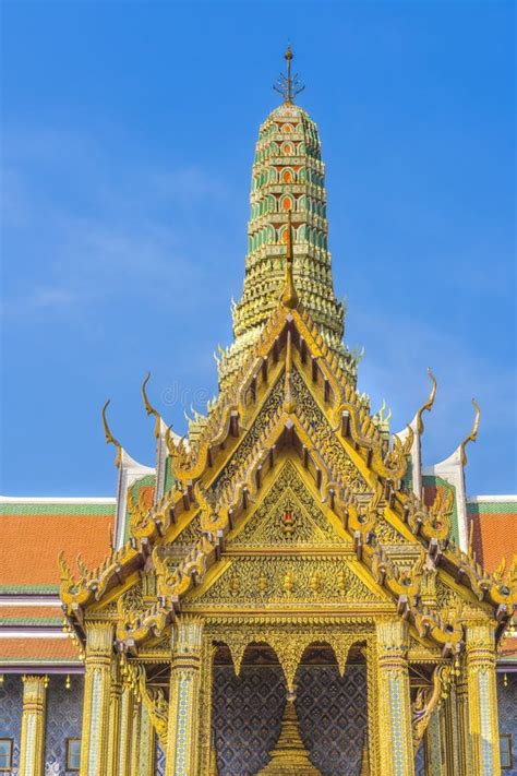 Real Pantheon Porcelain Pagoda Prang Grand Palace Bangkok Thailand Foto