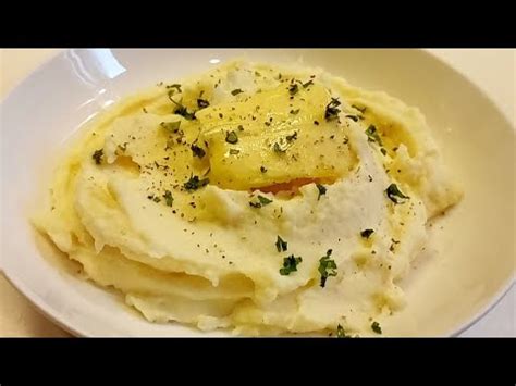 Delicious Creamy Mashed Potatoes Youtube