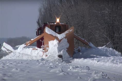 This Train With a Giant Plow on It Becomes the Ultimate Snow-Clearing ...