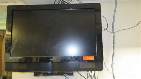 Vizio Wall Mount Flat Screen TV - Oahu Auctions