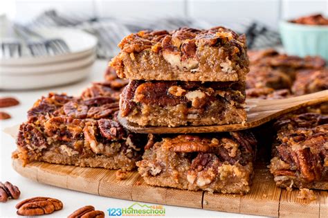 EASY Pecan Pie Bars Recipe