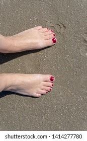Naked Feet Red Nail Polish Sand Stock Photo Shutterstock