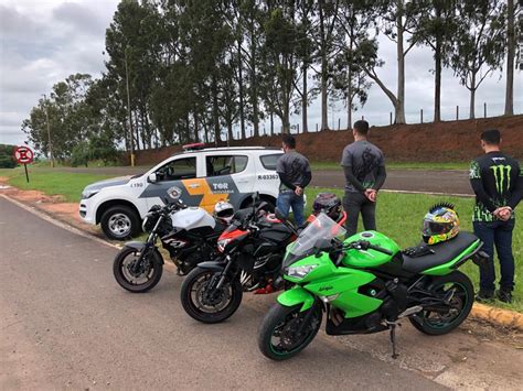 Motociclistas Flagrados Em Racha S O Detidos Pela Pol Cia Em Rodovia De