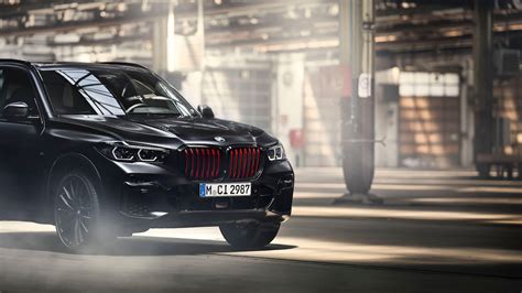 Bmw X Black Vermilion Is Perfect For The Fashion Conscious