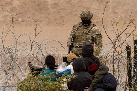 La Justicia estadounidense bloquea la polémica ley migratoria de Texas