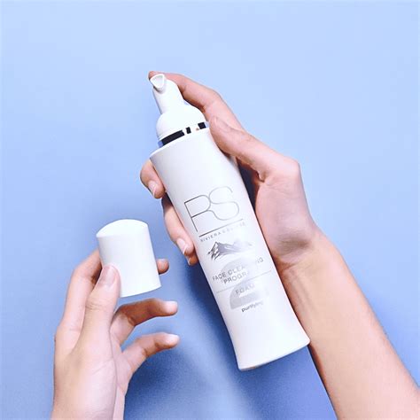 Foam 200 ML. (Face Cleansing Program 2/3) - Riviera Suisse