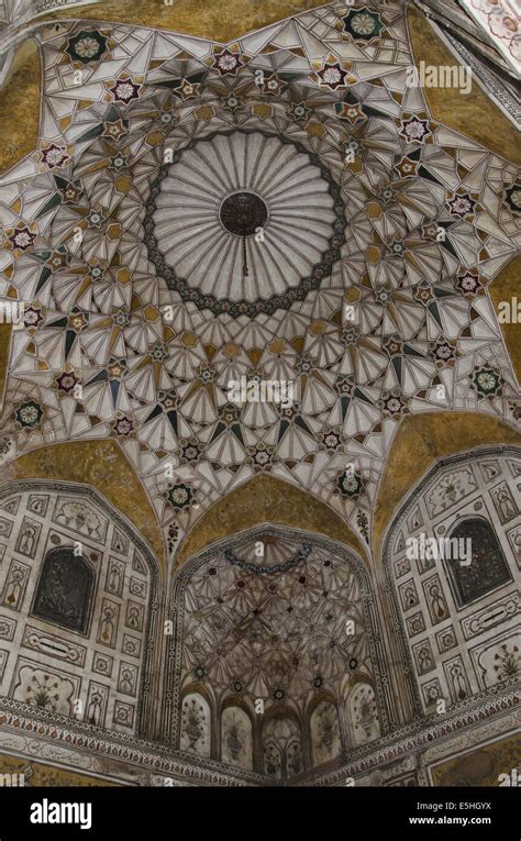 Tomb Of Nithar Interior View Khusro Bagh Allahabad Uttar Pradesh