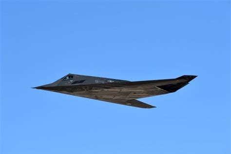 How Does Stealth Technology Work? The Story of Radar and Aircraft