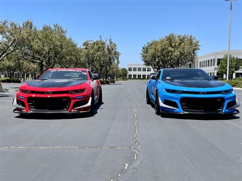 Front Splitter Comparison The Th Gen Camaro Zl Vs Zl Le C Carbon