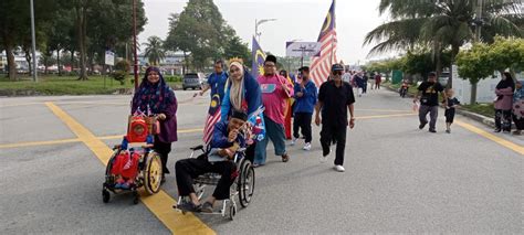 Oku Sertai Perarakan Dua Kilometer Rai Hari Malaysia Kosmo Digital