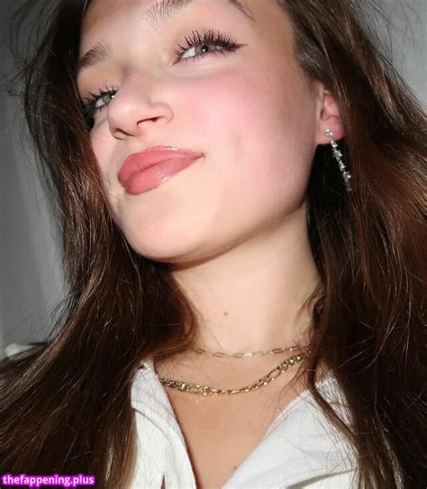 Skye Upshall Skyebluewantsu Skyeofficial Nude OnlyFans Photo 15